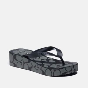 Coach flip-flops size 8 BRAND NEW!